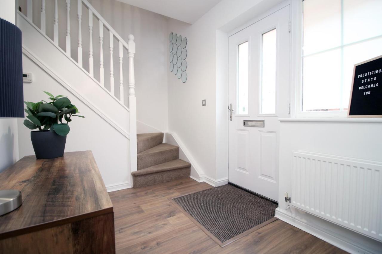 סווינדון Delft - Spacious Home, High Speed Wi-Fi, Free Parking, Terrace מראה חיצוני תמונה
