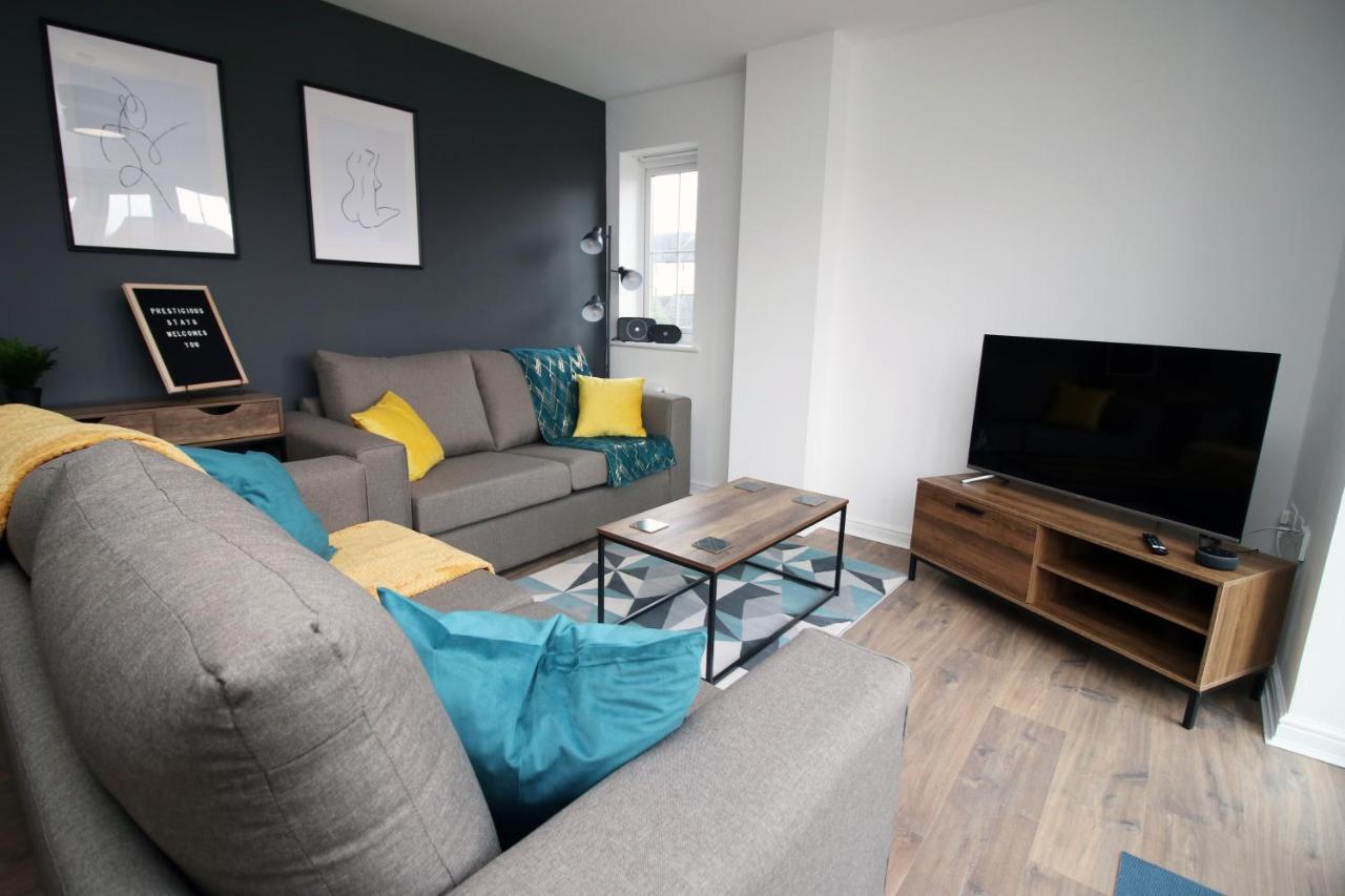 סווינדון Delft - Spacious Home, High Speed Wi-Fi, Free Parking, Terrace מראה חיצוני תמונה